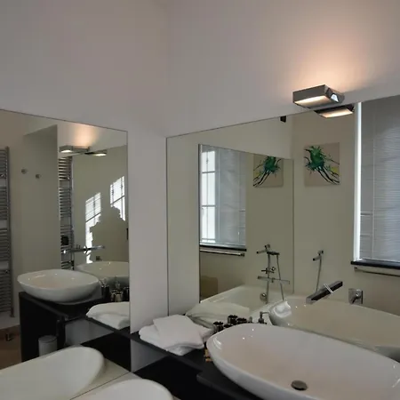 Near With Panoramic Views Vila